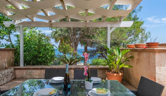 La Porta Sul Mare - Sea-View Home with Private Beach Access, Diso, Italy