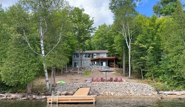Lakeview Retreat - Three Bedroom Cottage, Sleeps 6