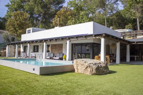 LAMAGADA - Casa en Montseny con Piscina Salada