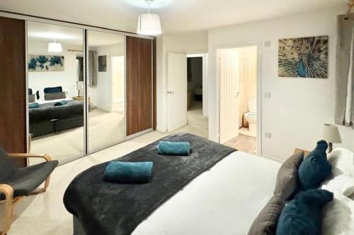 Large Home with secure parking, lovely Evergreen House in Ashford