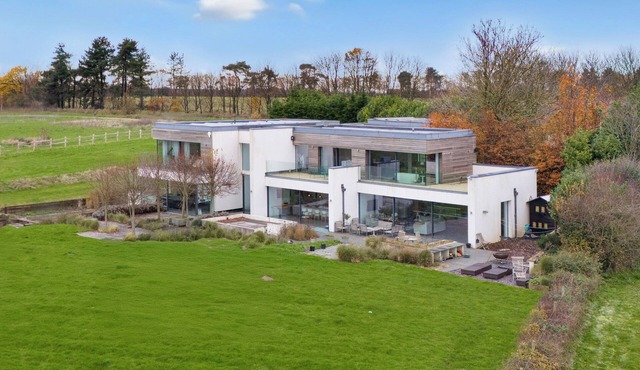 Large House/Spa Retreat
