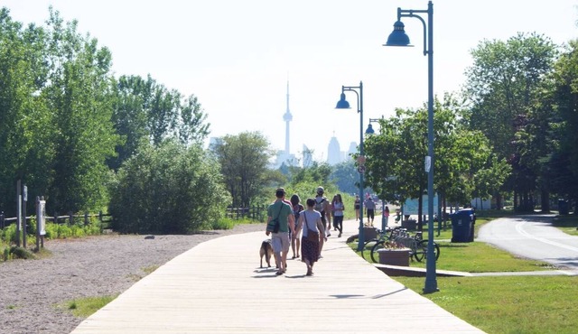 Leslieville/Beach community - exploring nature in the city