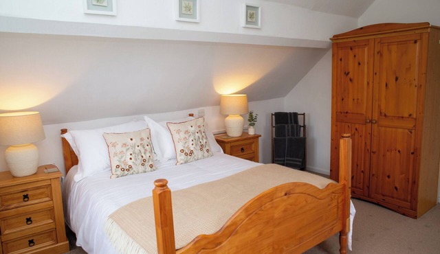 Light-filled coastal living, just moments from Cardigan Bay