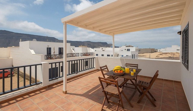 Lightbooking La Graciosa