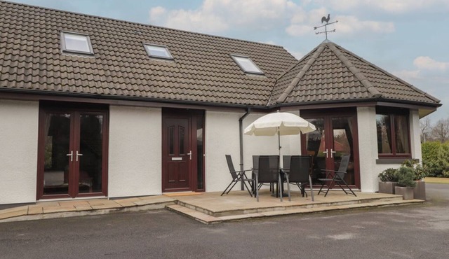 Little Chestnut Retreat in Muir