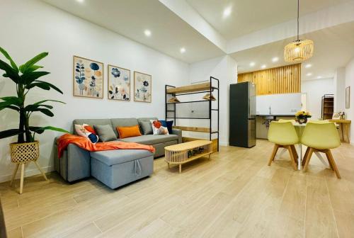 LOFT 1 - Space & Conform Close To Center