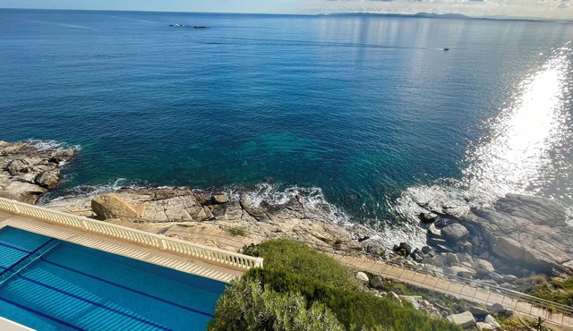 Long-term rental Roses, Spain