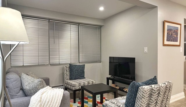 Long Trm Private Duplex Unit-35 Mins To Downtown