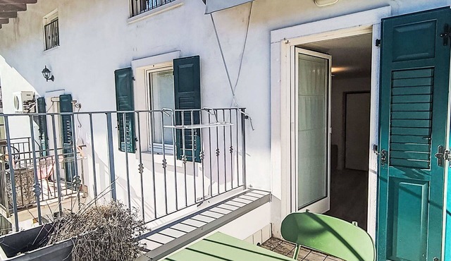 Lovely apartment for 4 people with WIFI, TV, patio, pets allowed and panoramic view