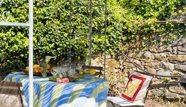 Lovely apartment for 9 people with TV, patio and pets allowed