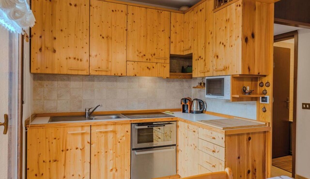 Lovely apartment for 6 guests with WIFI, TV and balcony