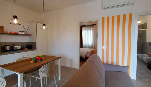 Lovely apartment in villa with A/C, hot tub, WIFI, TV and veranda, close to Alberobello