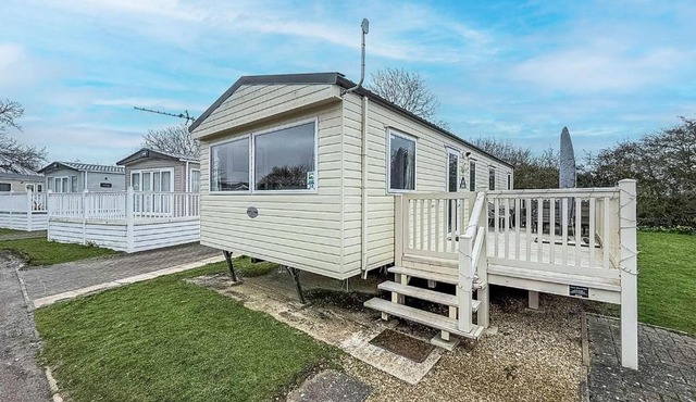 Lovely Caravan With Side Decking At Carlton Meres Holiday Park Ref 60038O