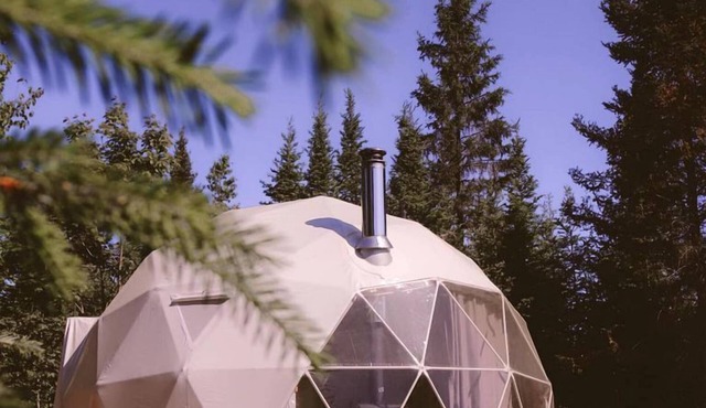 Lovely Dome Rental for Cozy Glamping Escapes to Nature in Mattawan, Ontario