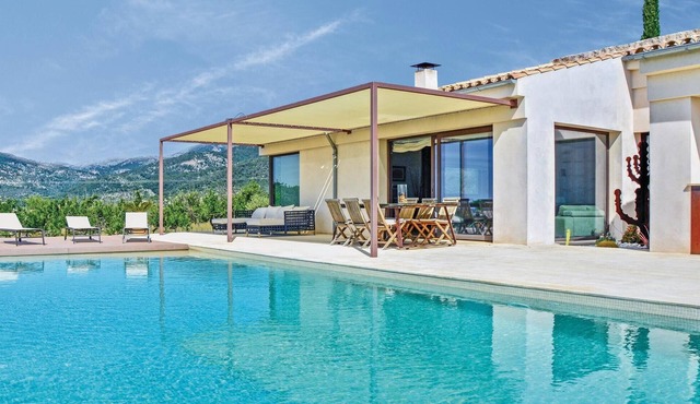 Lovely home in Moscari