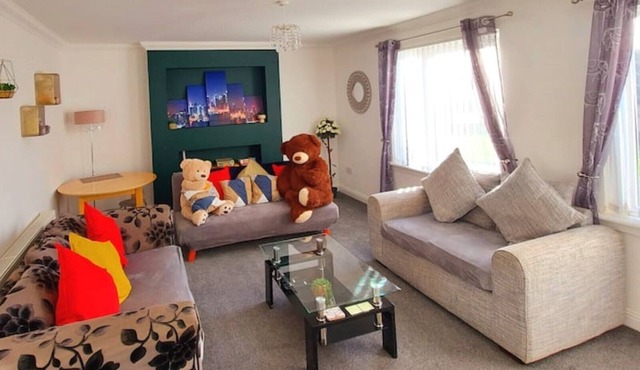 Lovely Spacious 3 Bedroom Maisonette in Saltcoats
