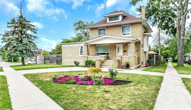 Lowest Price Quiet Nbrhd Riverside 3BR Apartment
