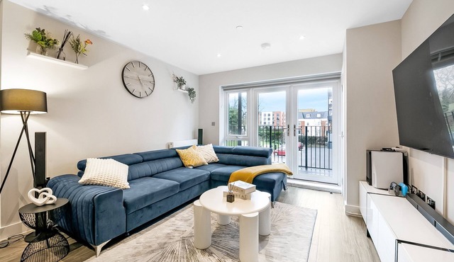 Luxurious 2 bed Flat in Greenhithe