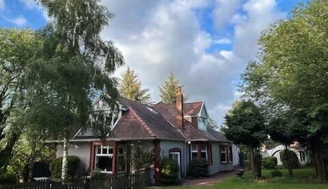 Luxurious Airdrie Retreat with 5 Bedrooms