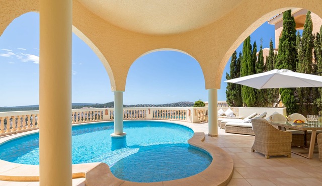 Luxurious holiday home in Santa Ponca with pool and fantastic sea views