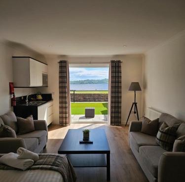 Luxury 1 Bedroom apartment with Loch View WHW