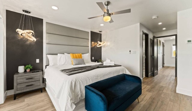 Luxury 171-10 Condos with Magnificent Lakeview