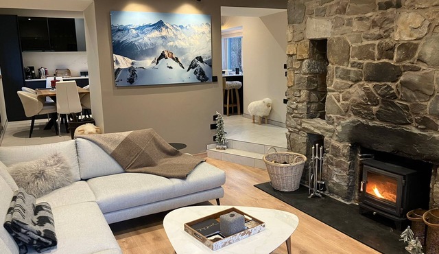 Luxury 3 bedroom cottage set on Scottish estate, pet allowed