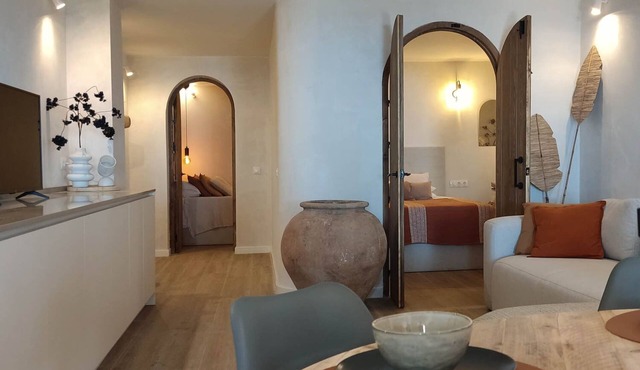 Luxury 80m2 private apartment right on the beach in Malaga