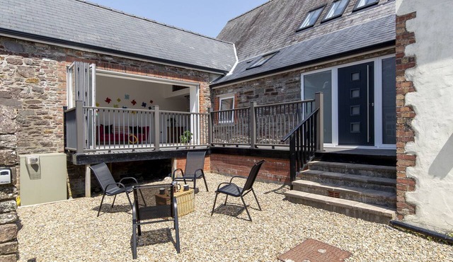 Luxury dog friendly holiday home that sleeps 10