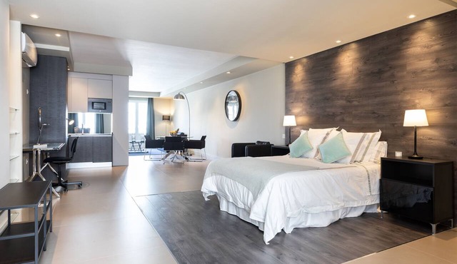 Luxury loft in the center of Arrecife. Very spacious and bright. Newly renovated!
