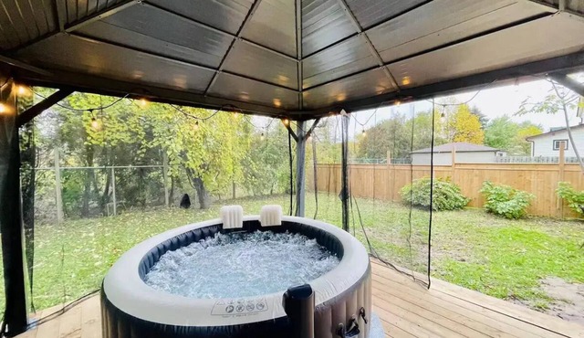 Luxury Mansion-Walk To Clifton*Hot Tub*Game Centre