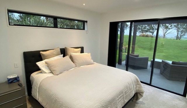 Luxury Private Guest Suite with Mountain Views