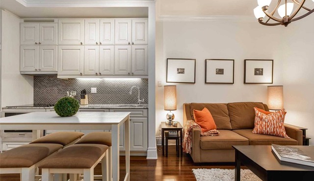 Luxury Private Residence in Historic Toronto Building. Full Service Available