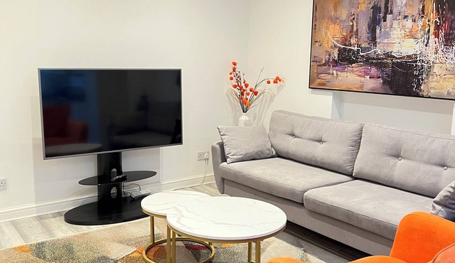 Luxury Retreat in prime location– Steps from Wood Green Station