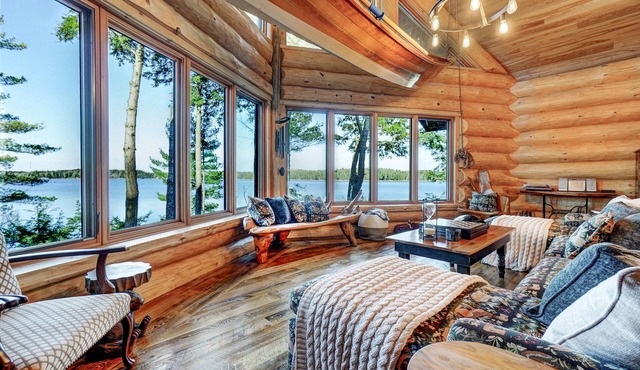 Luxury Scandinavian Log Cottage; 600ft of Private Waterfront; Sleeps 16-20 ppl