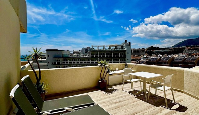 Luxury Sea View Apartment with 2 Terraces