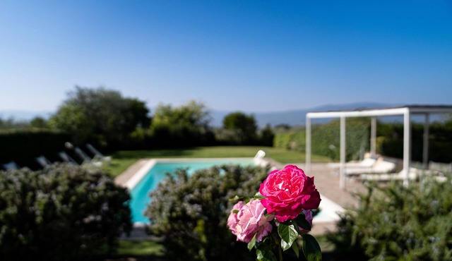 Luxury Tuscany Villa, Gated Pool, Total Privacy, Panoramic Views, EV Charger