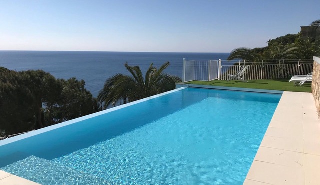 LUXURY VILLA * SEA VIEW