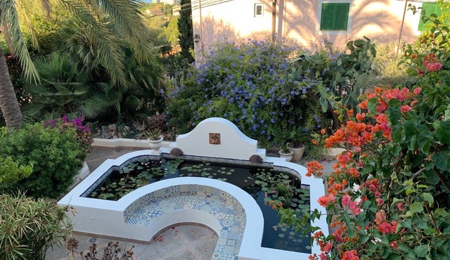 Luxury Villa for 16 people with seaview, pool and bbq