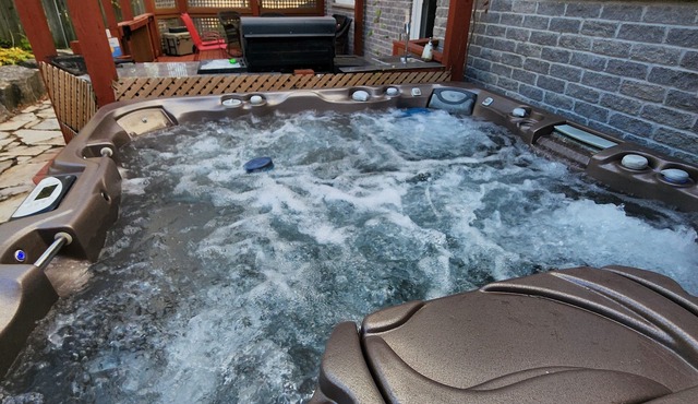 Luxury Villa Inground Heated Swimming Pool. and Hot Tub 🔥