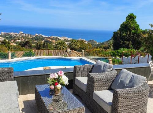 Luxury Villa with Amazing sea views in a Totally Private environment
