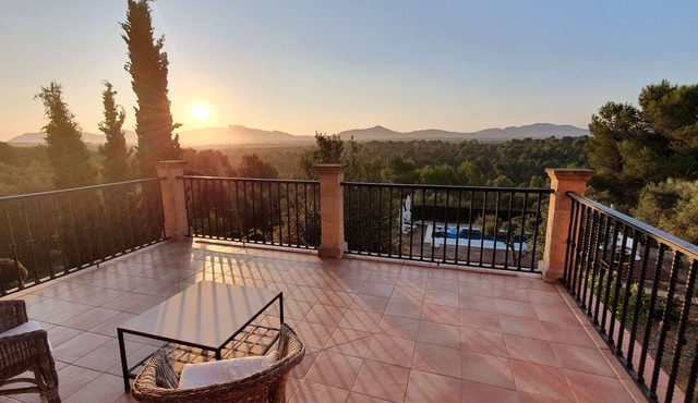 Majorcan finca in a paradise area with no neighbours