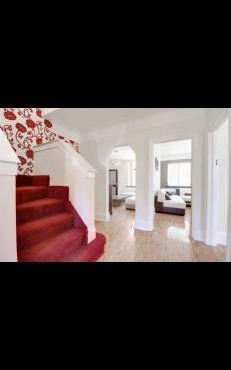 Mansion-8 bedrooms sleeps 24-3 living rooms with Spanish Marble flooring