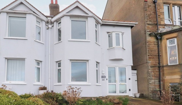 MARILYN, family friendly, country holiday cottage in Morecambe