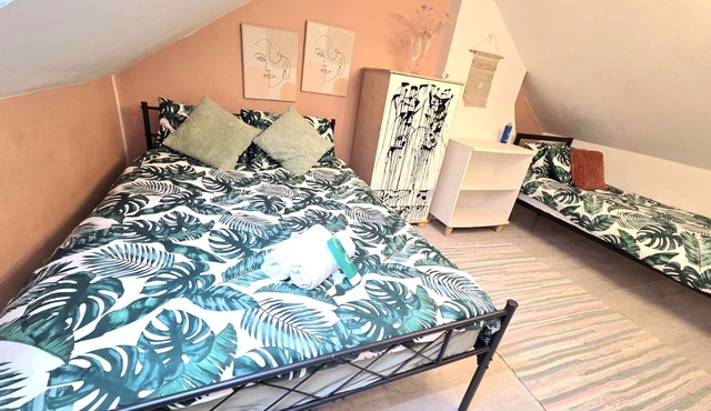 Mini Hotel rooms with home facilities Great location 30mins from Glasgow