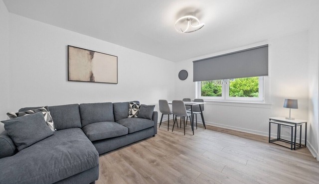 Modern 2-Bed Armadale Stay | Parking & WiFi