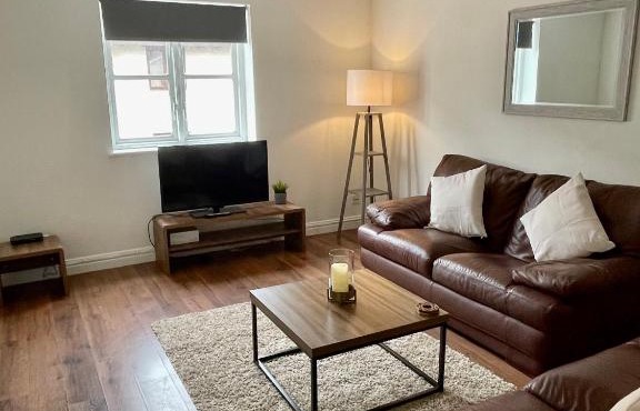 Modern 2 bedroom apartment near Glasgow Airport