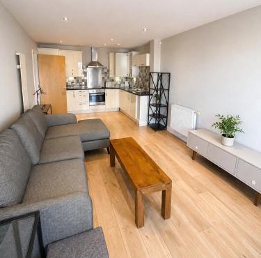 Modern 2BR Flat W balcony & 2 Bathrooms