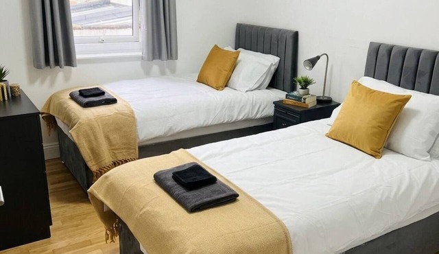 Modern 3 Bed Home in North London/Sleeps up to 8
