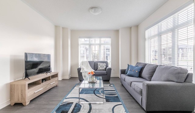 MODERN 3 BEDROOM HOUSE IN FAMILY FRIENDLY NEIGHBOURHOOD